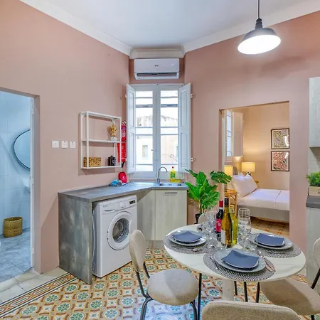 Charming Traditional 2 Bedroom Near Valletta Gbal1-1 * フロリアーナ