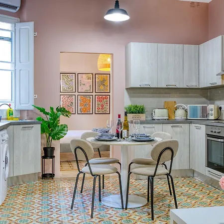 Charming Traditional 2 Bedroom Near Valletta Gbal1-1 フロリアーナ
