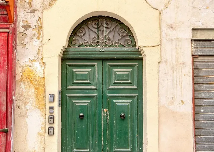 아파트 Charming Traditional 2 Bedroom Near Valletta Gbal1-1 *